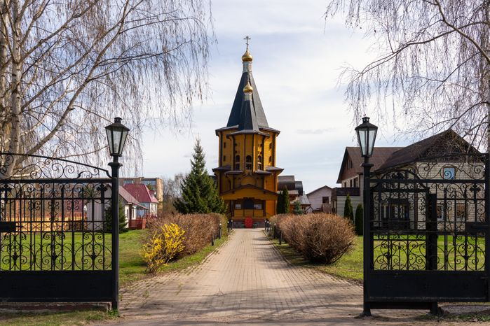 Деревянный храм преподобного Серафима Саровского в Лотошино