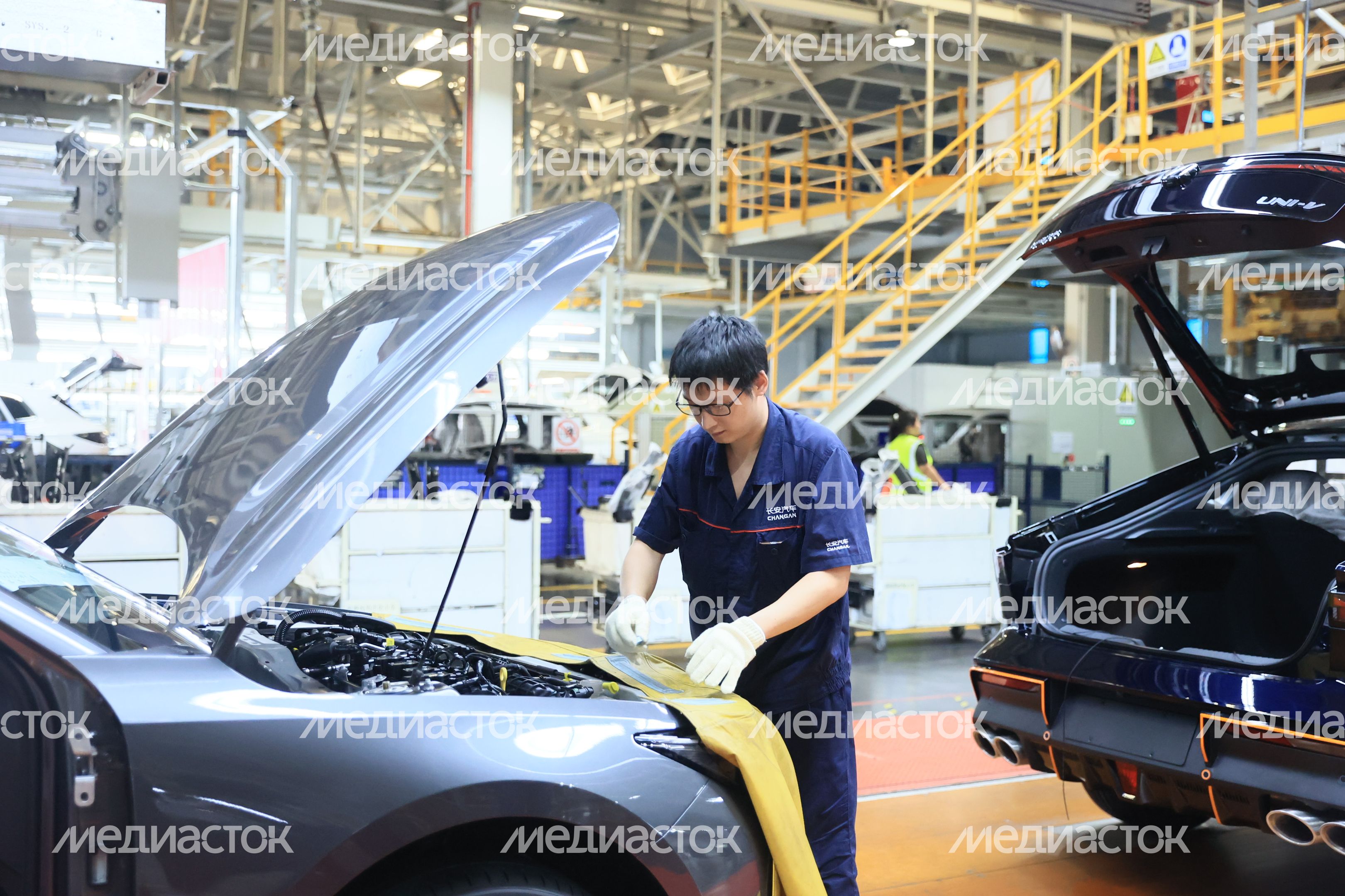 Посещение автозавода Changan Automobile Group в Китае Губернатором Подмосковья