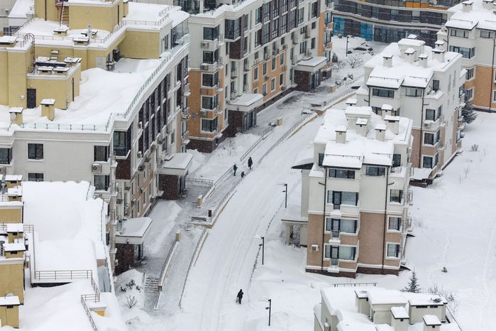 Зимние виды многоэтажек города Химки