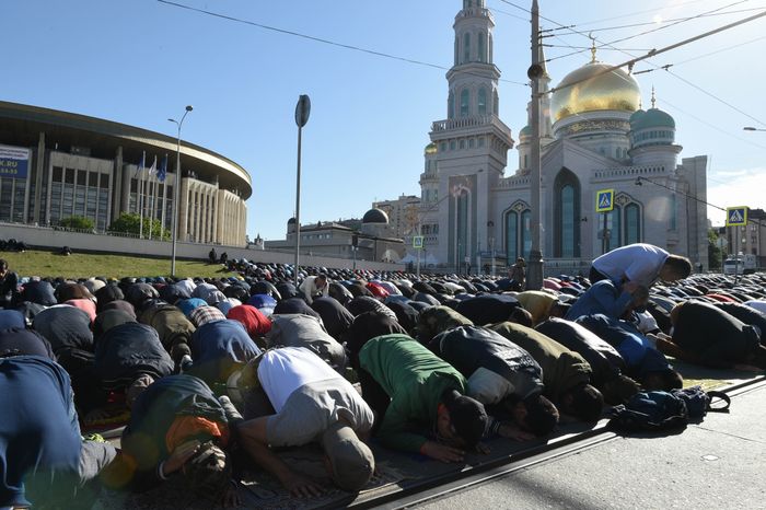Празднование Ураза‑байрам в Москве в 2018 году