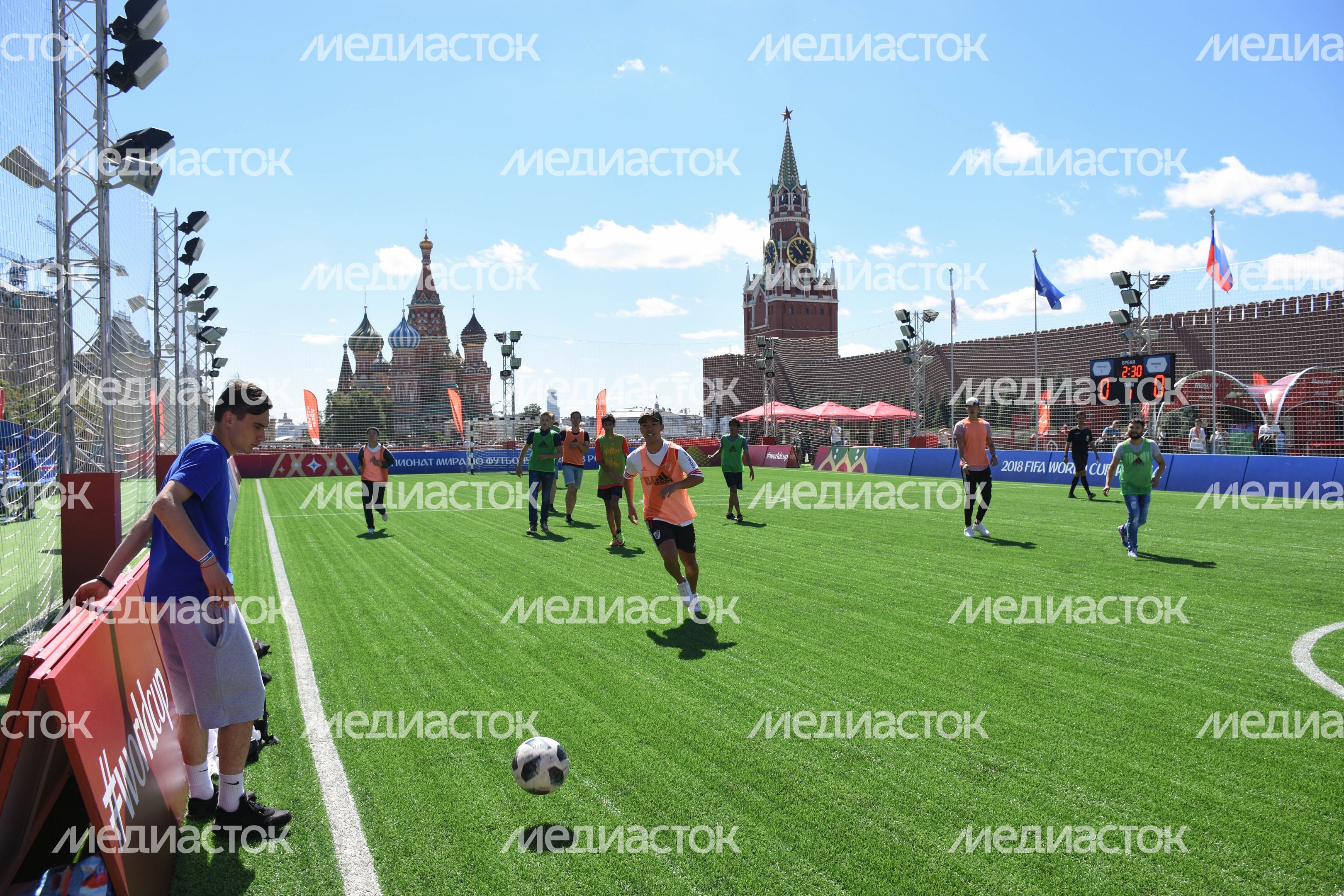 Футбольный парк на Красной площади в Москве