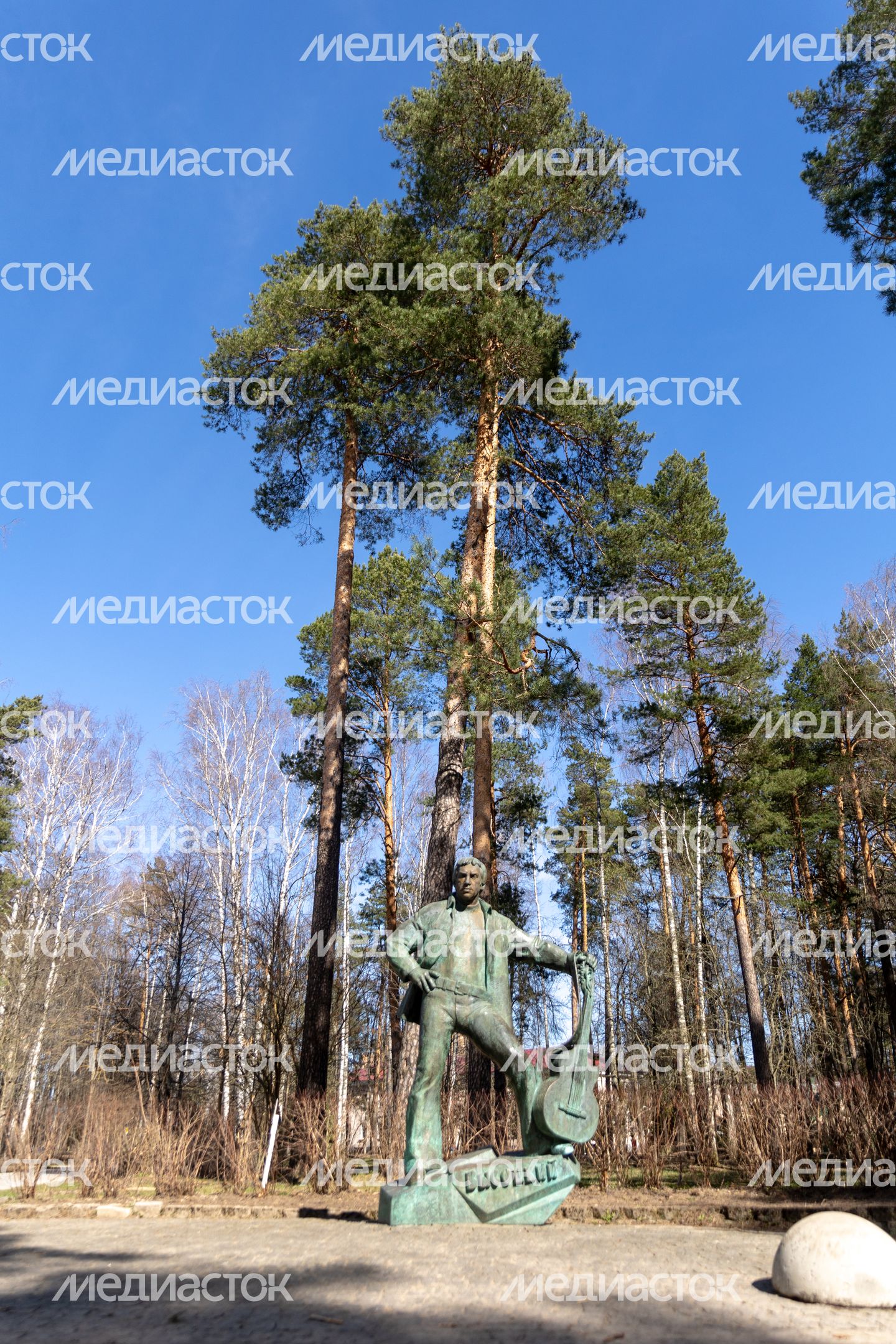 Памятник Высоцкому