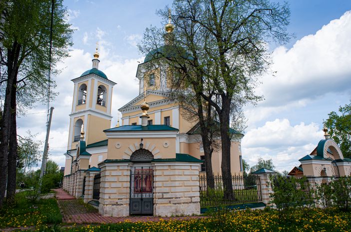 Весенние виды города Верея