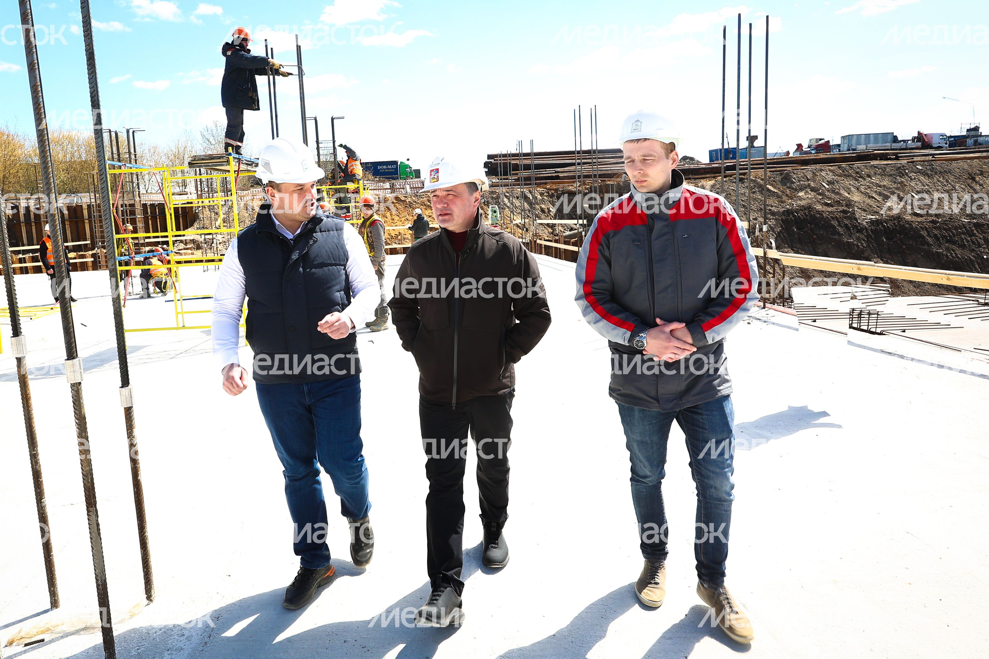 Проверка Губернатором Подмосковья хода строительства Московской областной детской больницы