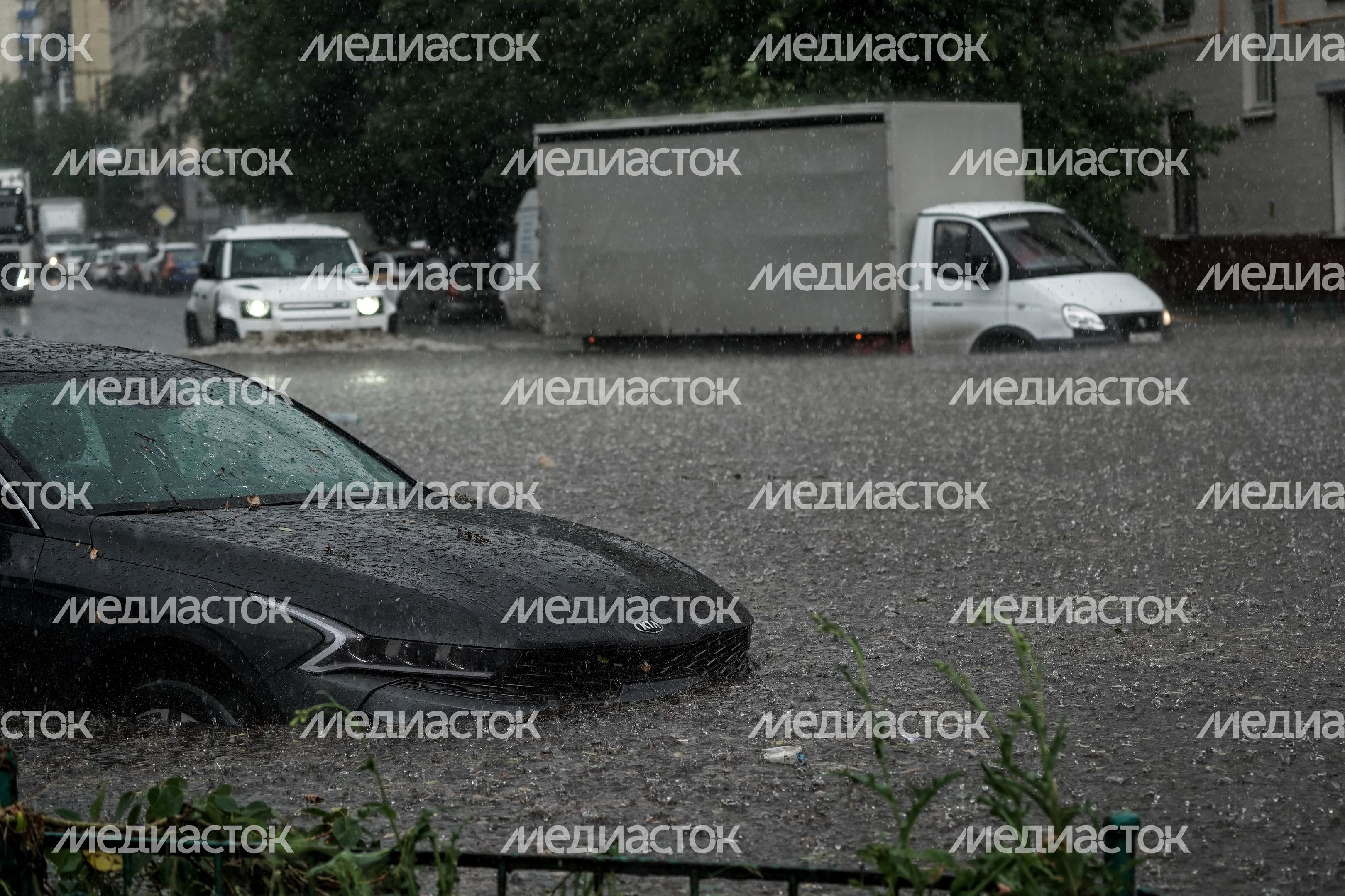 Последствия ливня в Москве Последствия ливня в Москве