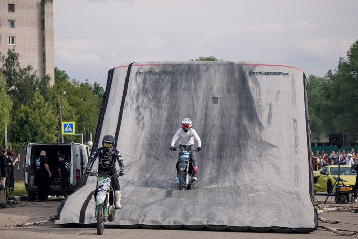 Шоу команды мотофристайла FMX13 в Лобне