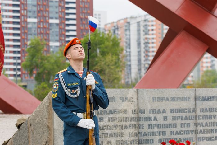 Монумент «Противотанковые ежи» в Химках