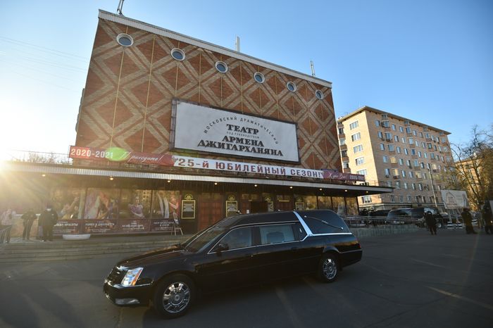 Церемония прощания с Арменом Джигарханяном в Москве