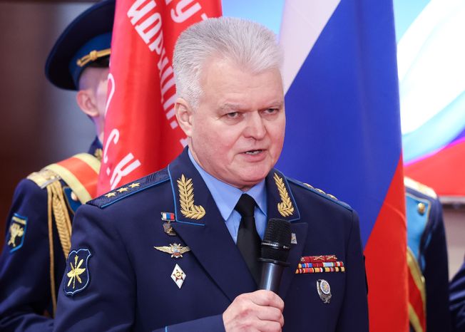 Родственникам легендарного лётчика Николая Терёхина передали "Золотую Звезду" Героя России