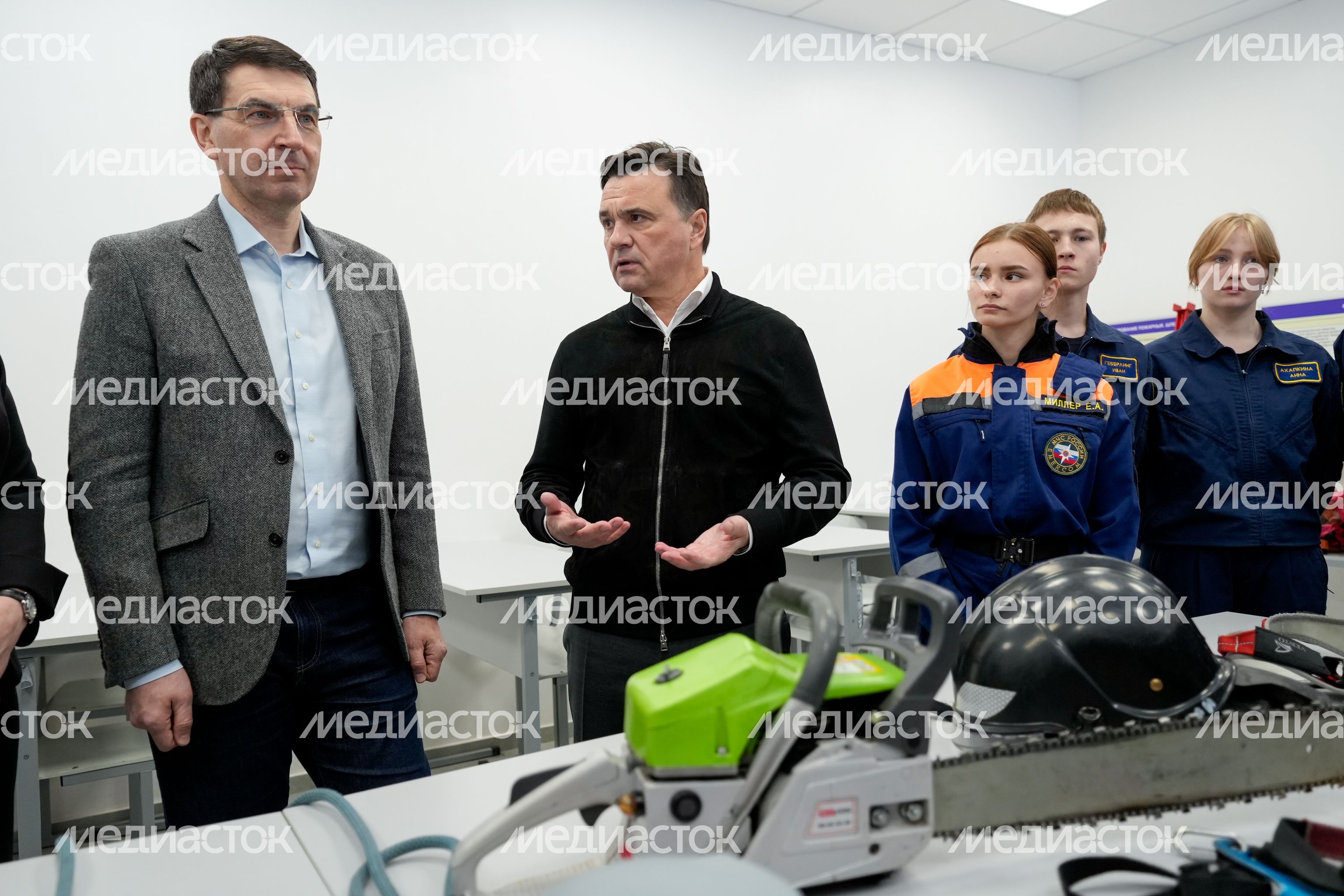 Андрей Воробьев и Игорь Щеголев посетили Дмитровский техникум Андрей Воробьев и Игорь Щеголев посетили Дмитровский техникум