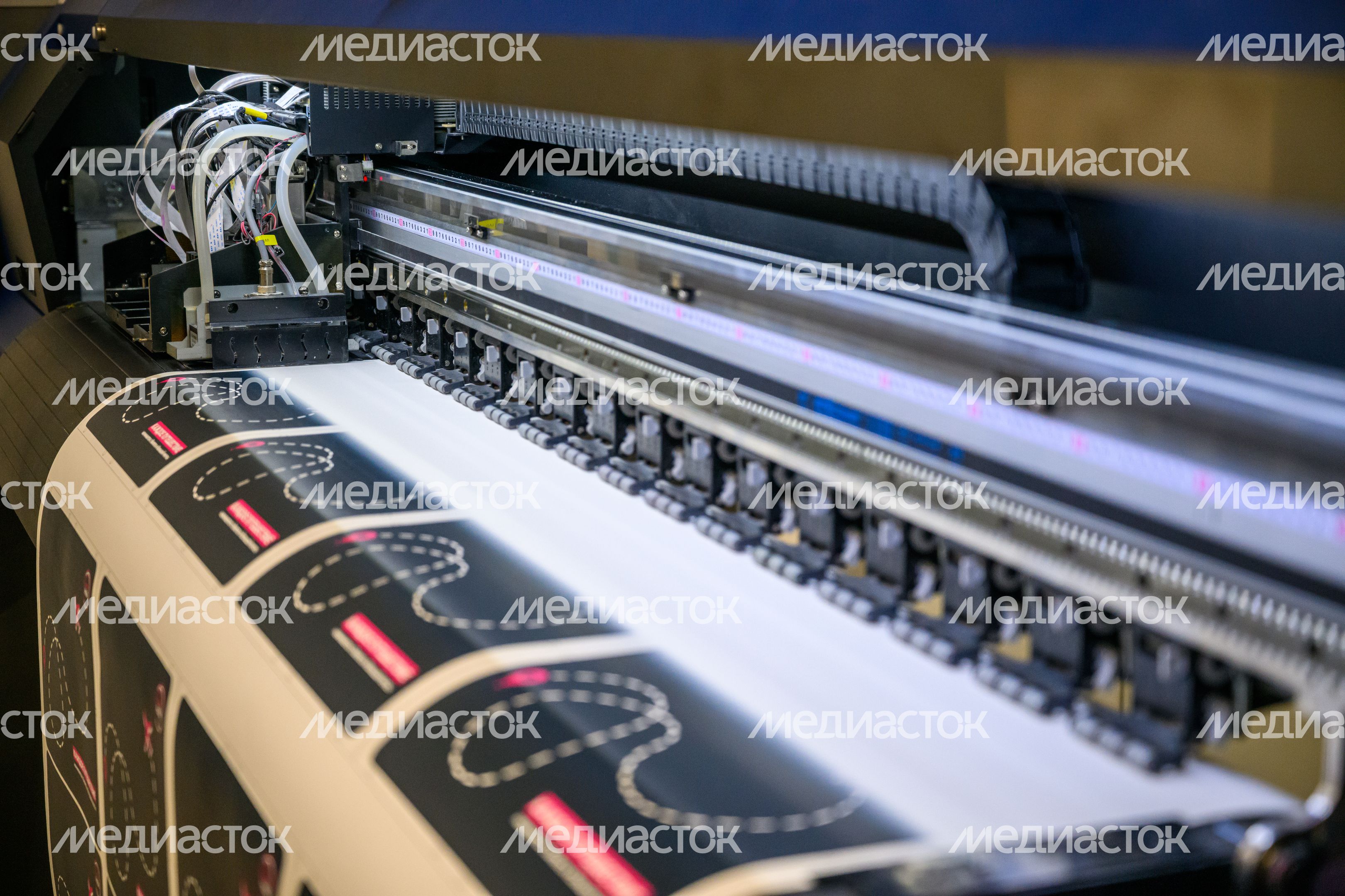 Производство продукции из экокожи на заводе ГК «ПЛАСТИК ОН ЛАЙН» в Красноармейске Производство продукции из экокожи на заводе ГК «ПЛАСТИК ОН ЛАЙН» в Красноармейске