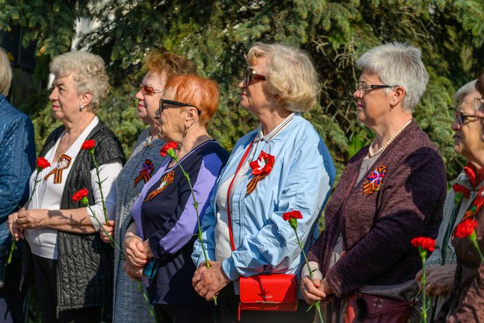 Памятное мероприятие в честь Дня Победы у мемориала Великой Отечественной войны в Яхроме