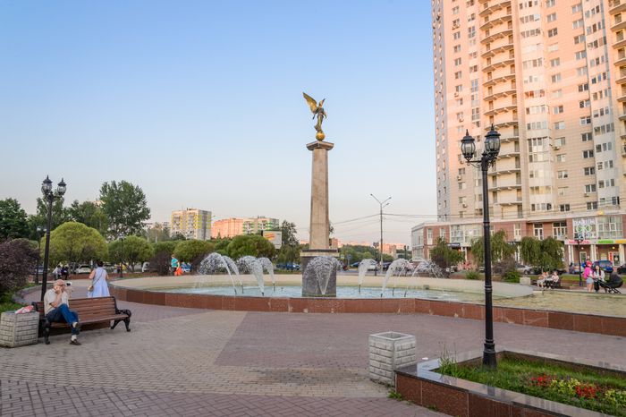 Пушкино. Скульптура ангела (Фонтан)