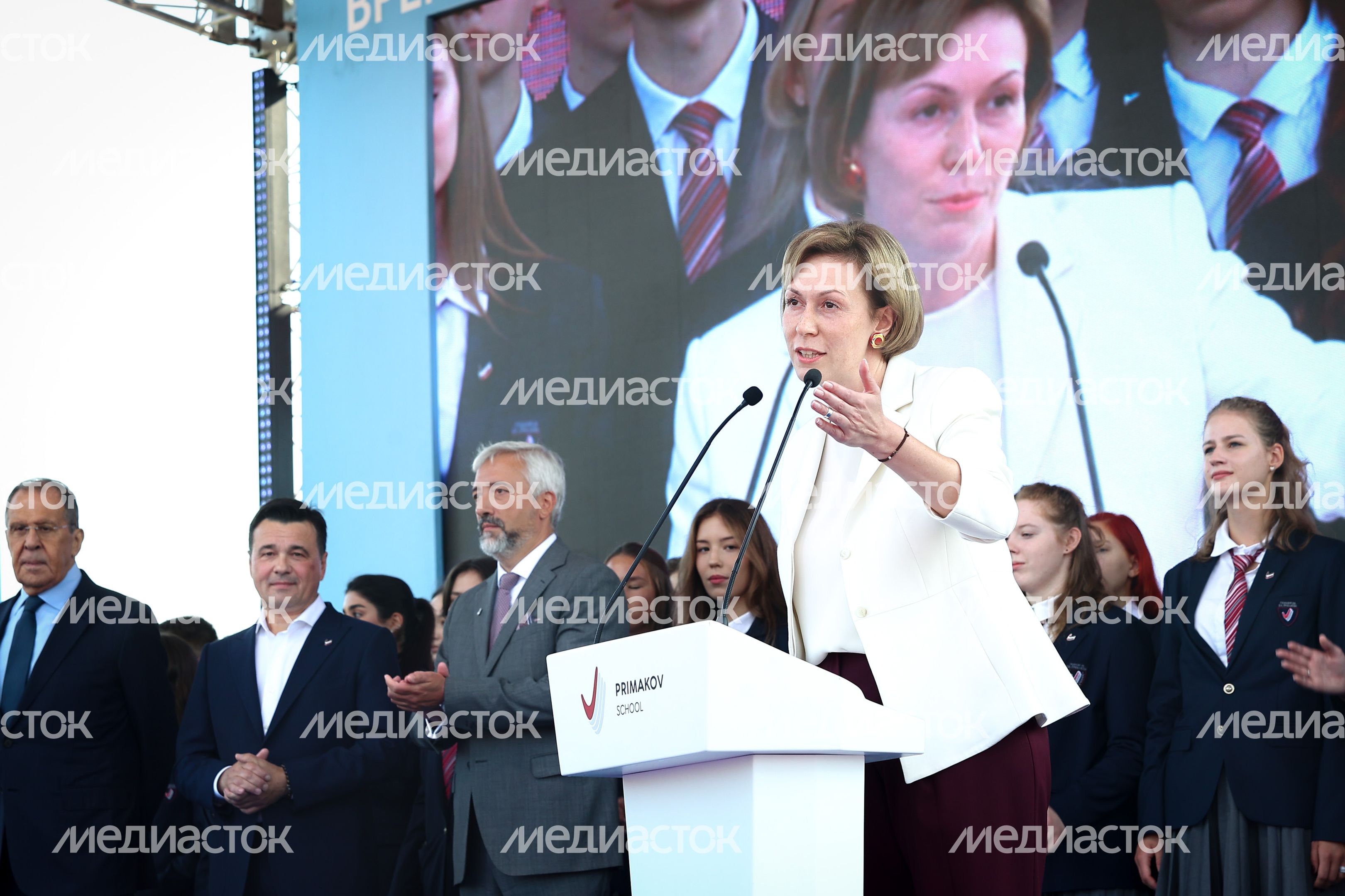 Торжественная линейка в гимназии им. Е.М. Примакова с участием Губернатора Подмосковья Торжественная линейка в гимназии им. Е.М. Примакова с участием Губернатора Подмосковья