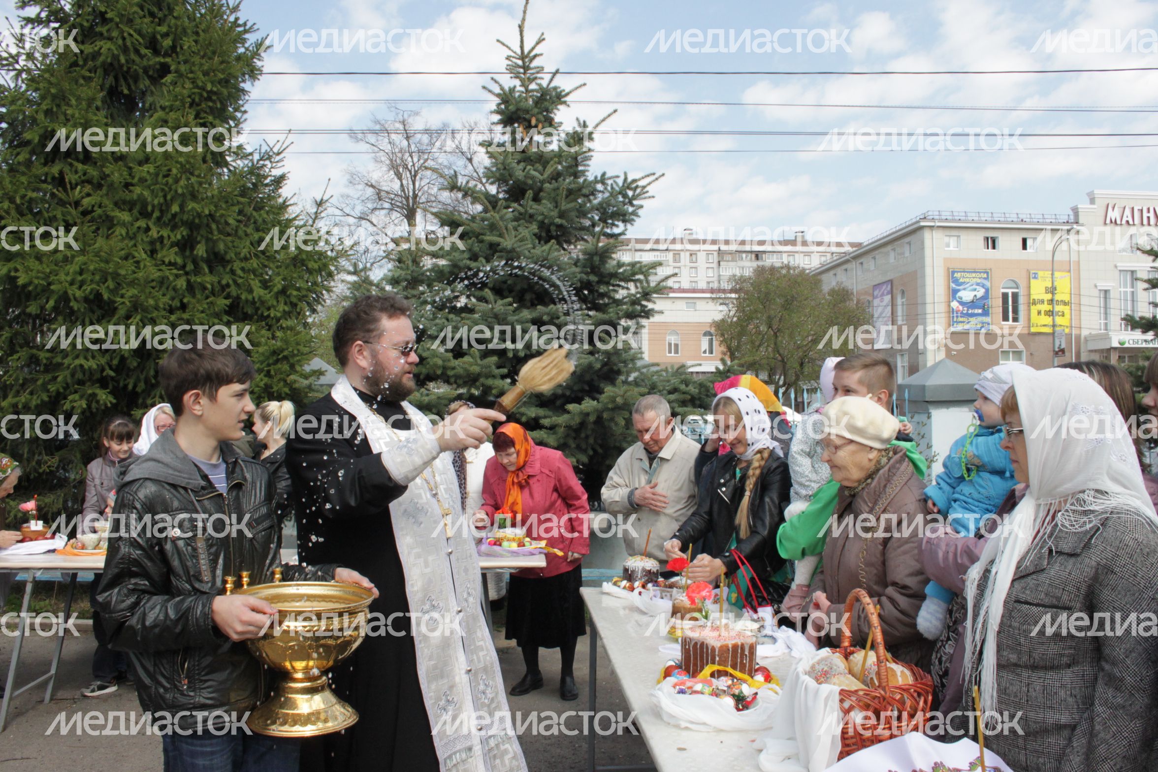 Празднование Пасхи в Озерах