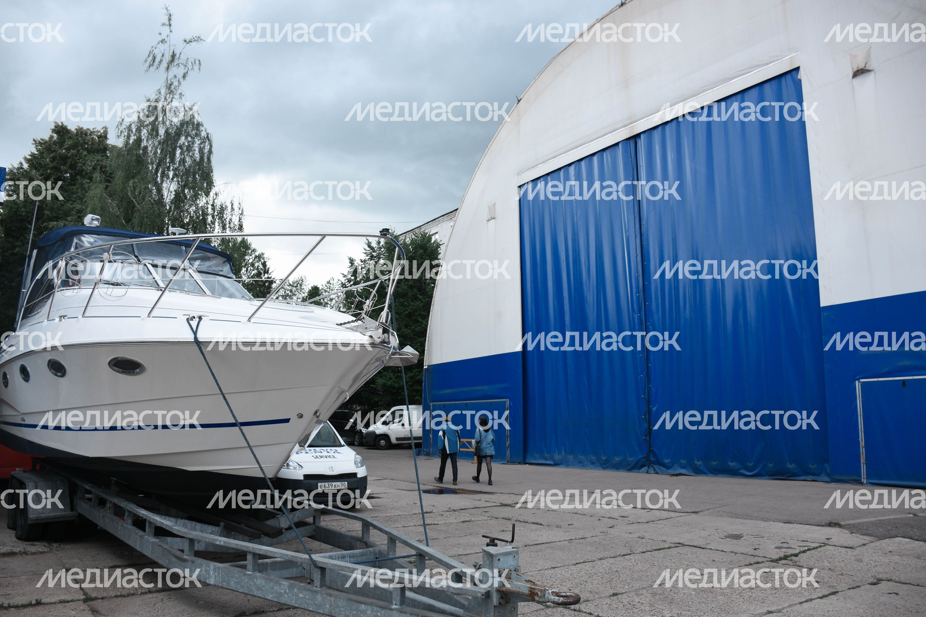 Московский международный яхтенный порт в Долгопрудном Московский международный яхтенный порт в Долгопрудном