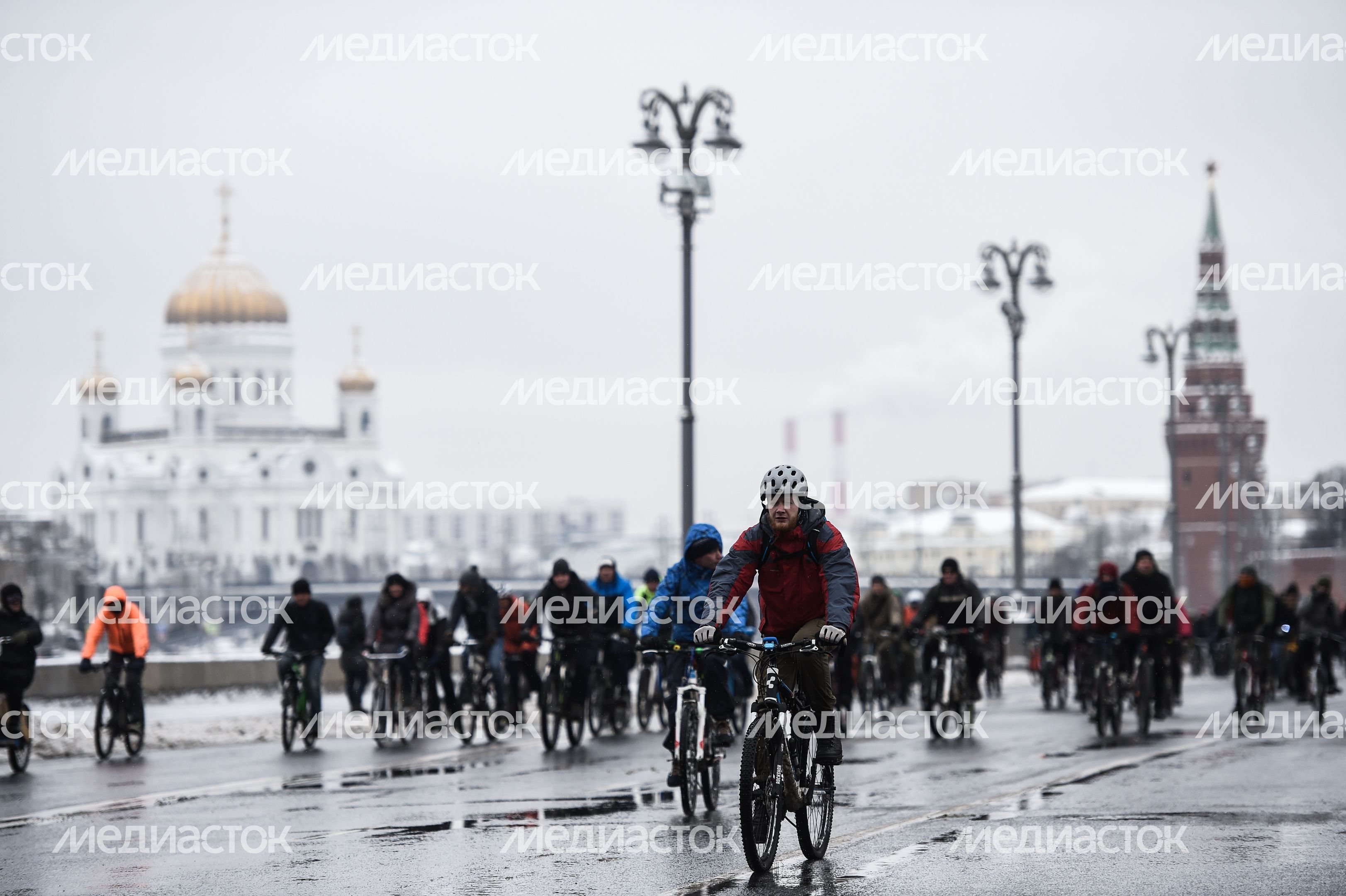 В Москве состоялся 4-й Зимний Велопарад