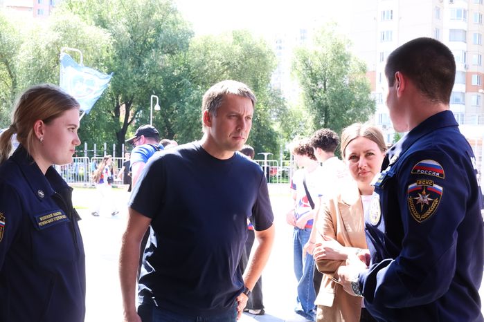 Вячеслав Духин встретился с "Волонтерами Подмосковья" на фестивале регионального движения