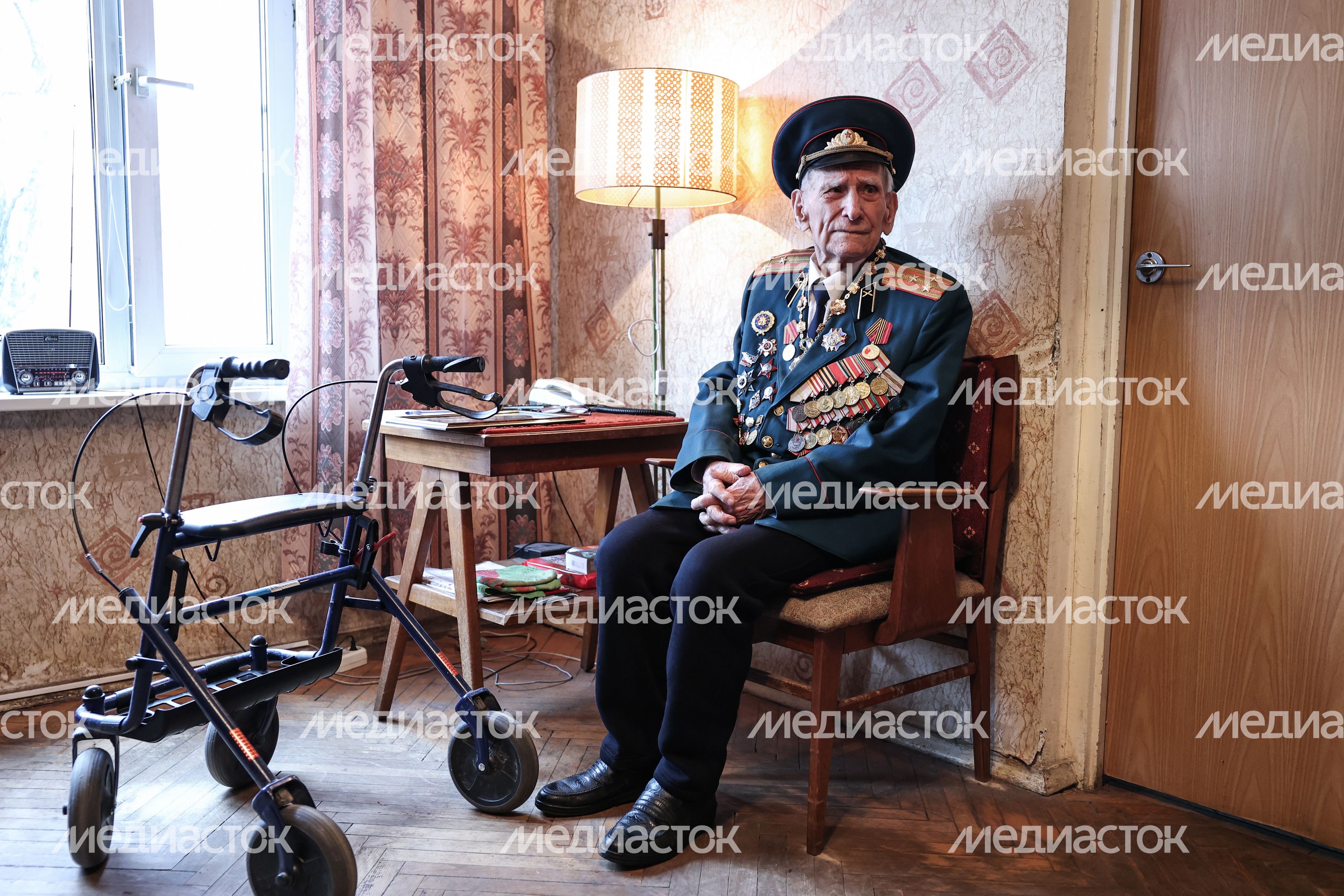 Ветерану войны Александру Золотову присвоили звание Почетного гражданина Московской области Ветерану войны Александру Золотову присвоили звание Почетного гражданина Московской области