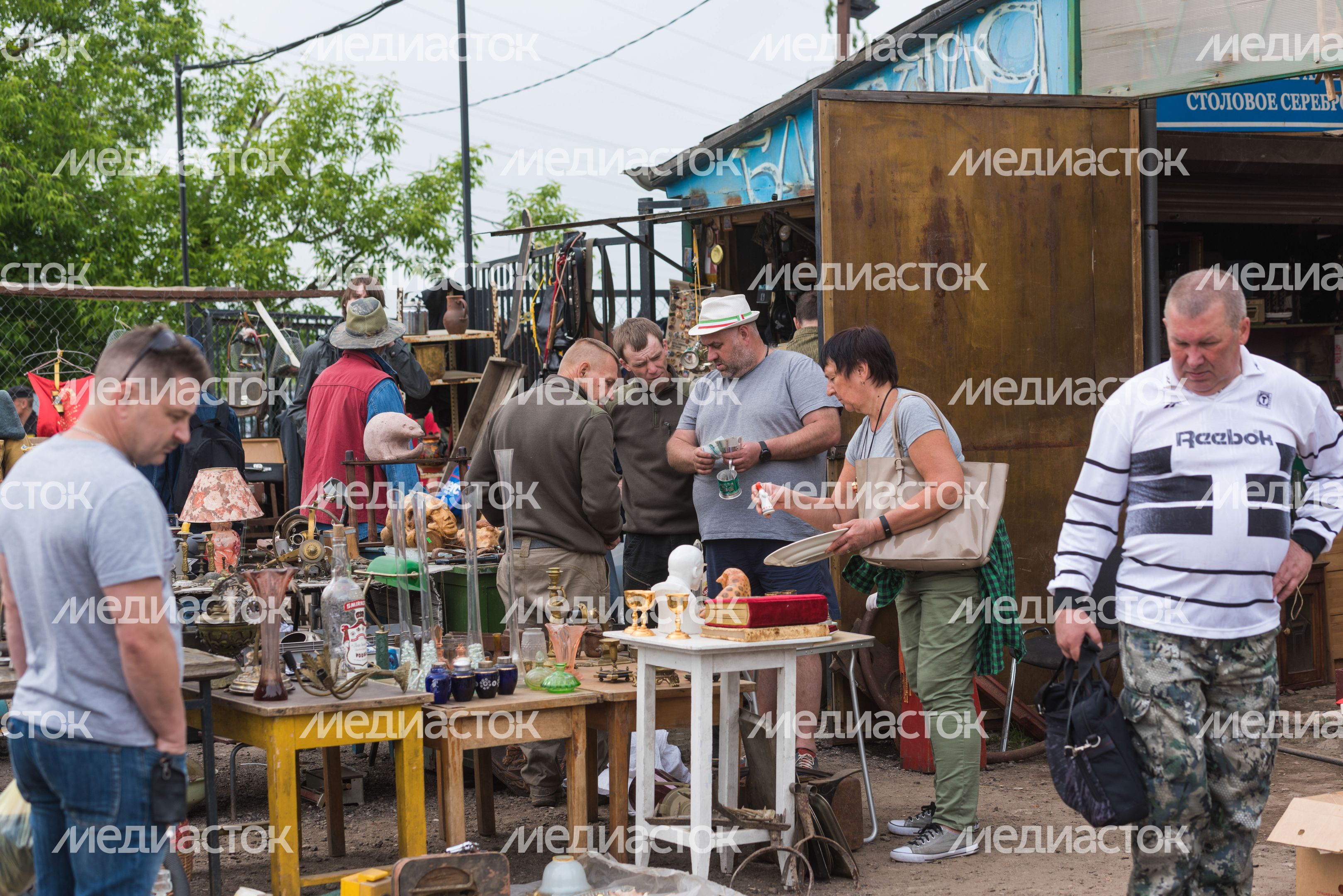 Блошиный рынок «Левша» в Новоподрезково