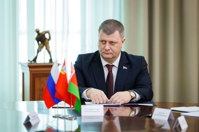 Андрей Воробьев провел рабочую встречу с главой администрации президента Республики Беларусь