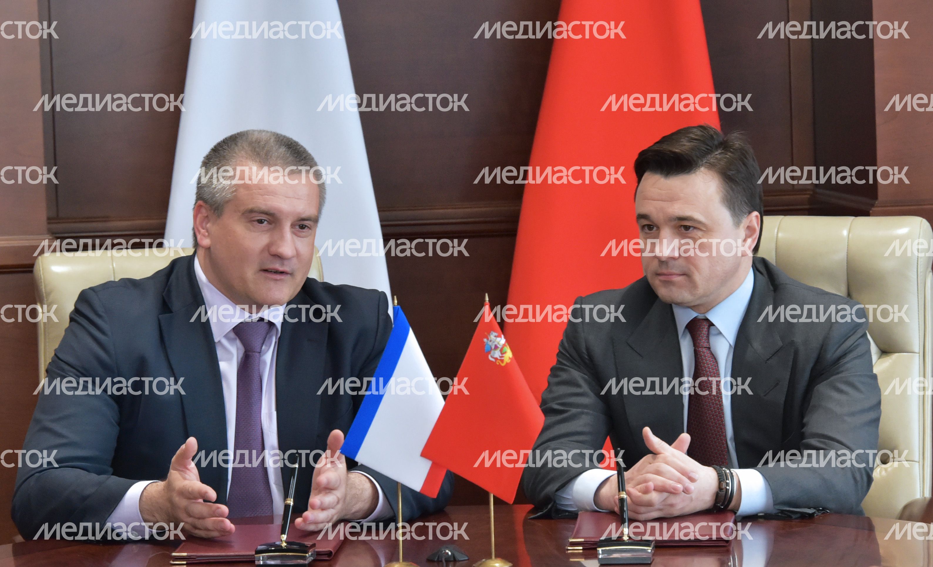 А. Воробьев и глава Республики Крым С. Аксенов подписали соглашение о сотрудничестве А. Воробьев и глава Республики Крым С. Аксенов подписали соглашение о сотрудничестве