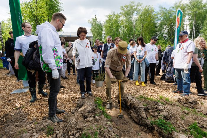 Кирилл Григорьев с командой принял участие во Всероссийской акции «Сад памяти»