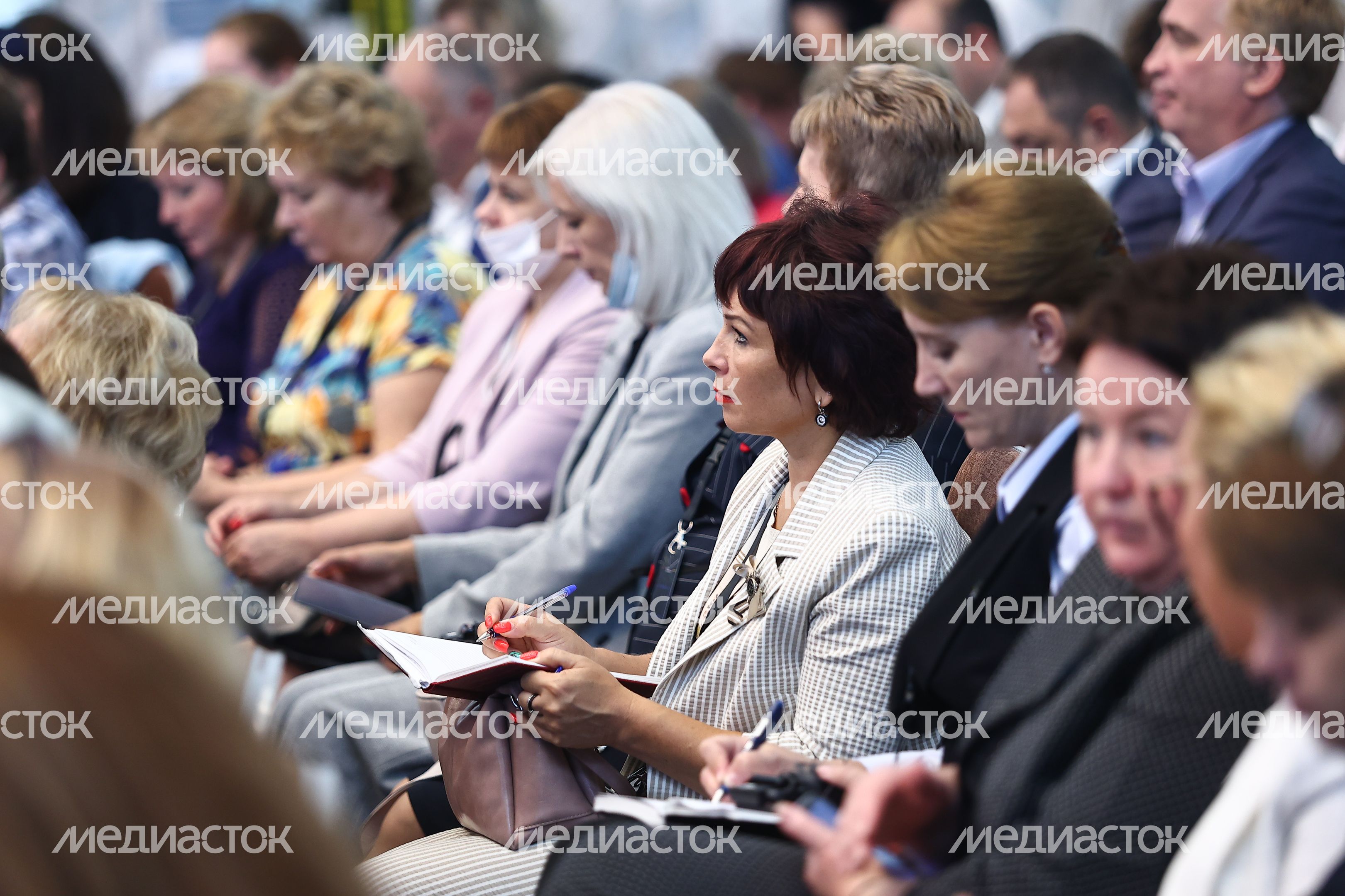 Открытие пленарного заседания «Опережая время: система образования для человека новой эпохи» Открытие пленарного заседания «Опережая время: система образования для человека новой эпохи»