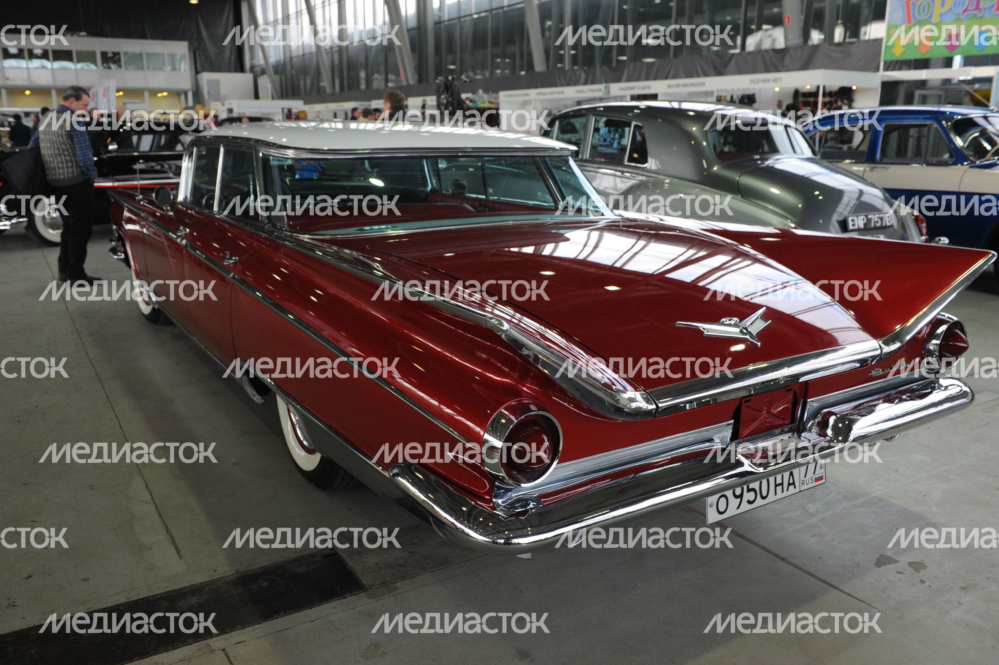 Выставка старинных автомобилей «Олдтаймер-Галерея» в парке Сокольники Выставка старинных автомобилей «Олдтаймер-Галерея» в парке Сокольники