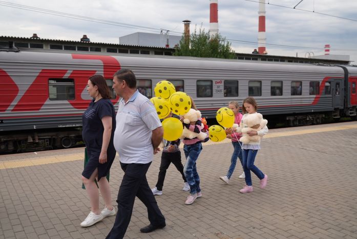 Семья из Подмосковья взяла под опеку 9 детей из ДНР